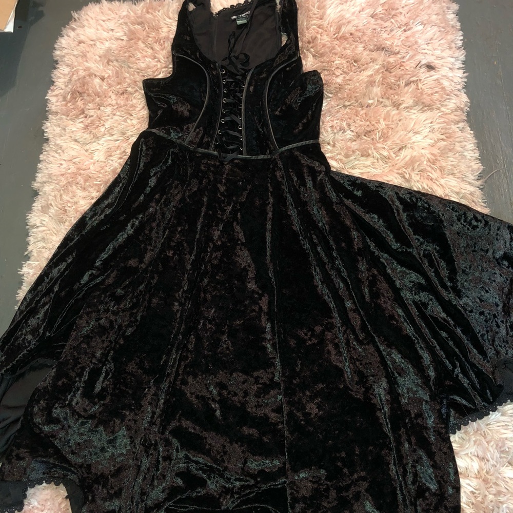 Witchy style velvet dress